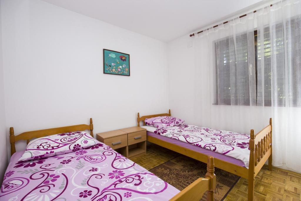 Laurus Apartment